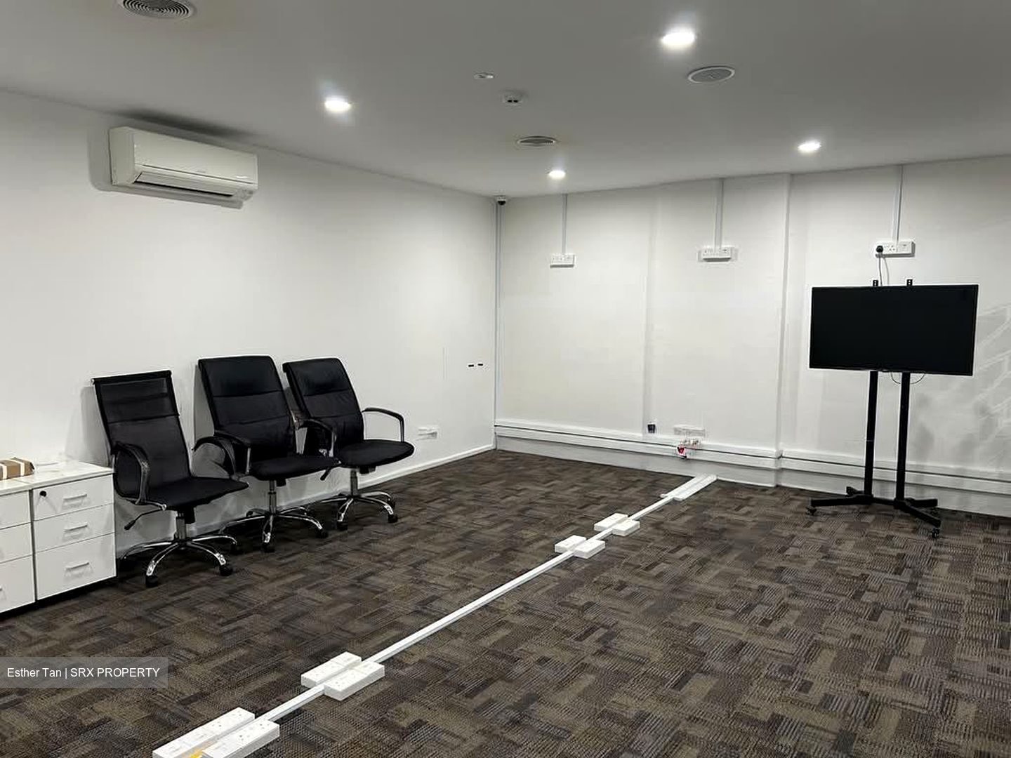 Midland House (D7), Office #555455521